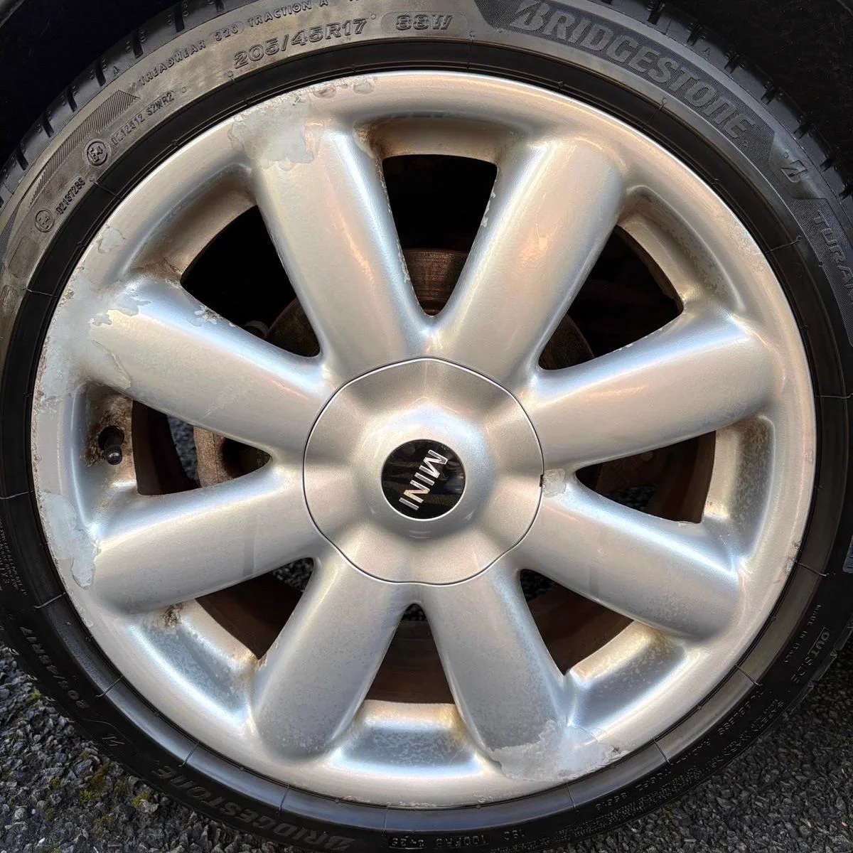 Mini alloy wheel refurbishment before repair